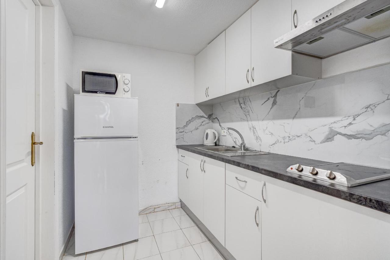 Studia Port Royale Appartement Arona  Buitenkant foto